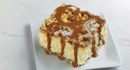 Sorprendé a todos con esta receta de budín de coco con salsa de dulce de leche