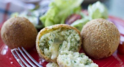 Te damos la receta para preparar croquetas de espinaca y queso, saludables y bien vegetarianas