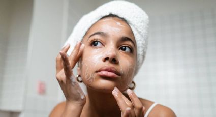 Si tienes poros dilatados en tu rostro combátelos con este eficaz tratamiento natural