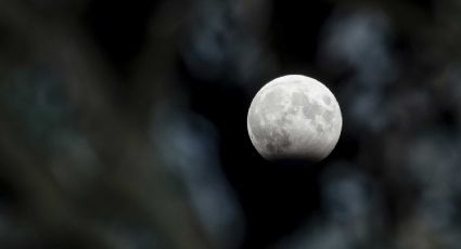 Eclipse lunar de hoy: descubre sus poderosos significados espirituales y cómo aprovechar su energía