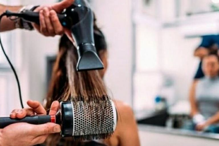 Peluquero. Fuente: (Instagram).