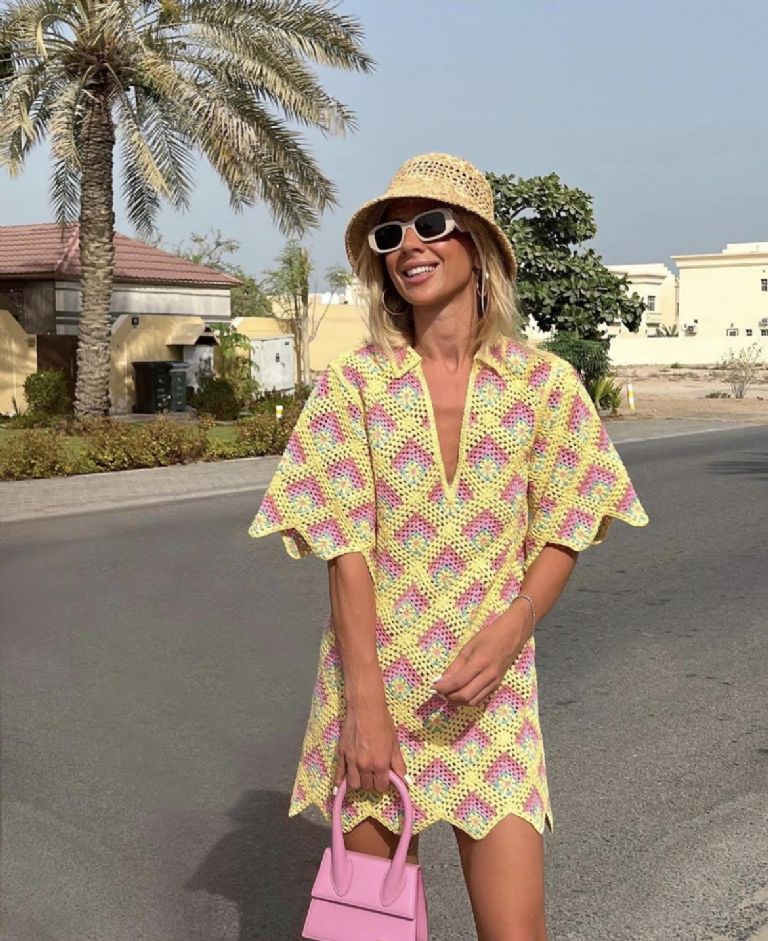 Vestido tejido al crochet. Fuente: (Twitter).