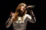 Tras su éxito arrollador, Soledad Pastorutti confirmó que se aleja del país