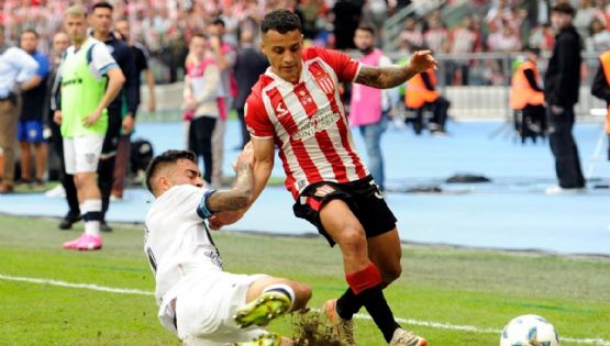 Luego de salir campeón con Estudiantes, Tiago Palacios protagonizó un accidente