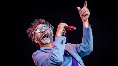 Fito Páez recorrió la “Esquina Charly García” en Manhattan