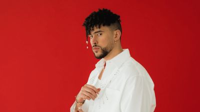 Bad Bunny estrenó el videoclip de "BOKeTE", una de sus canciones más nostálgicas y personales