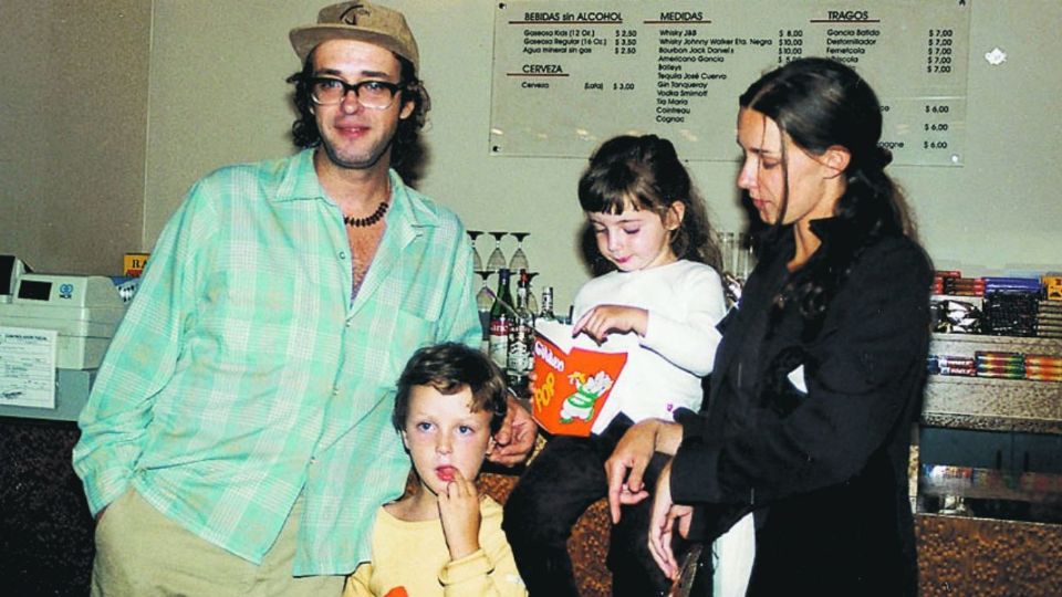Gustavo Cerati, Benito Cerati, Lisa Cerati y Cecilia Amenábar. Fuente: (Instagram)